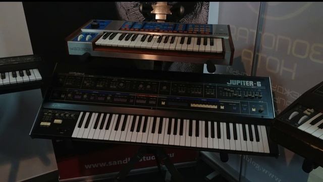 Отметились на выставке "NAMM Musikmesse Russia" [rESynths] смотреть онлайн