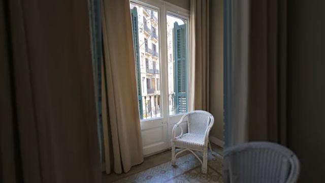 Hostal Medea - Barcelona - Spain смотреть онлайн