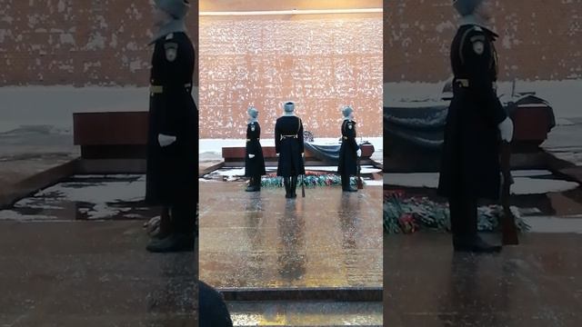 СМЕНА КАРАУЛА. КРАСНАЯ ПЛОЩАДЬ. АЛЕКСАНДРОВСКИЙ САД. ПРЕЗИДЕНТСКИЕ ВОЙСКА. смотреть онлайн