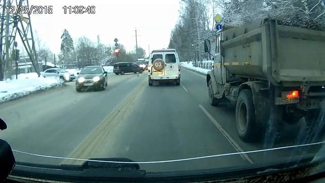 скорая помощь екатеринбург .проезд на красный свет смотреть онлайн