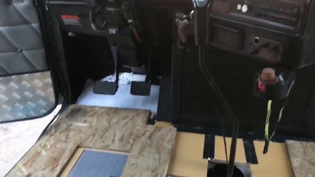 Freightliner Classic Xl. Утепляем пол, забираем кардан.