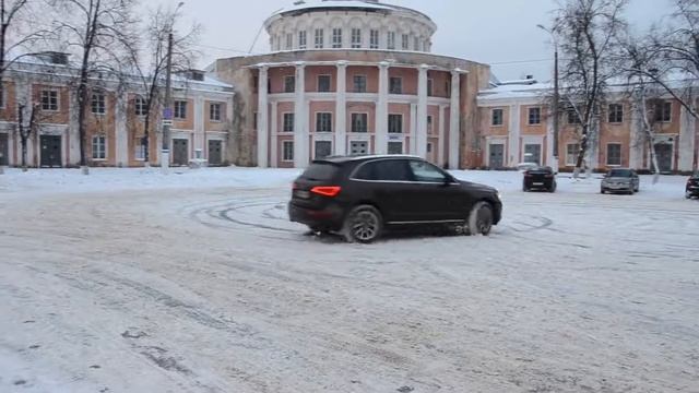 audi q5 кольца на снегу смотреть онлайн
