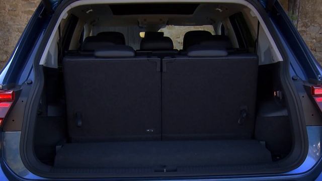 Entre le Volkswagen Tiguan Allspace et le Peugeot 5008, le cœur balance... смотреть онлайн