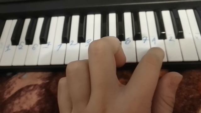 Я играю в лесу родилась ёлочка! смотреть онлайн