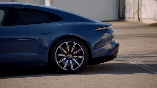 2021 Porsche Taycan RWD смотреть онлайн