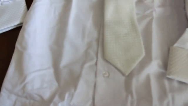Белая рубашка для мальчика, торжественная, с запонками