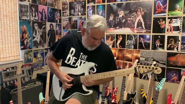 Hey Dad play METALLICA!!! For Eddie Munson!! Stranger Things смотреть онлайн