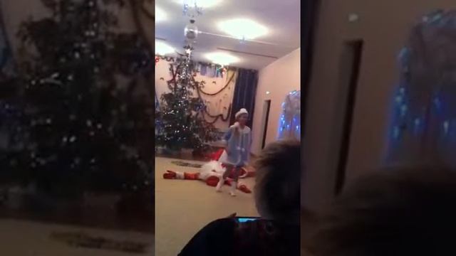Дед Мороз навеселе смотреть онлайн