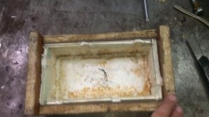 Самодельная "силиконовая" форма для тратуарной плитки.