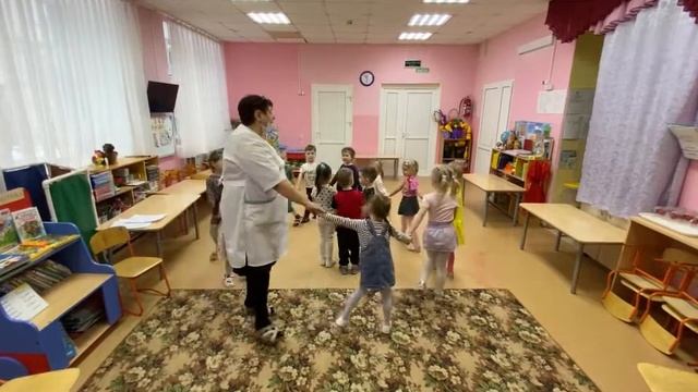 Занятие по речевому развитию в средней группе "Карамельки"- "Играя, развиваем речь" смотреть онлайн