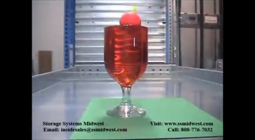 Транспортировка бокала с водой в автоматизированном лифтовом складе Kardex смотреть онлайн