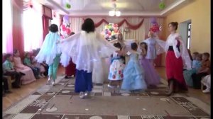 _Мама - ангел мой!_ танец с мамами в детском саду (9 гр.).mp4