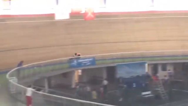 Первенство России среди Юниоров и Юниорок 17-18 лет (Километр) смотреть онлайн