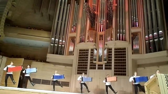 ансамбль берёзка русский танец балагуры смотреть онлайн