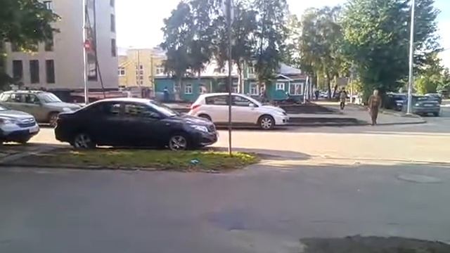 Мужик ссыт на заднем плане смотреть онлайн
