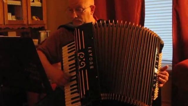 Accordion Maestro plays Walt Disney смотреть онлайн