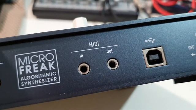 Распаковка и обзор синтезатора Arturia MicroFreak