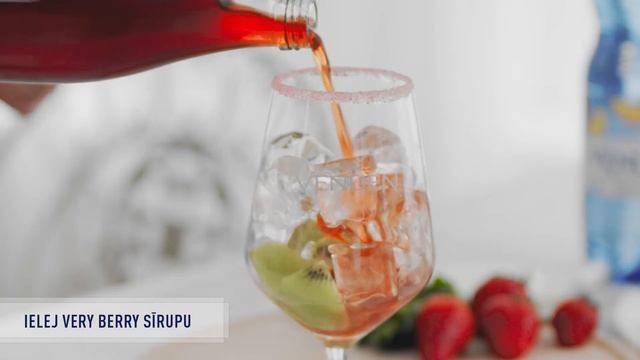 Video recepte: Zemeņu limonāde ar kivi смотреть онлайн