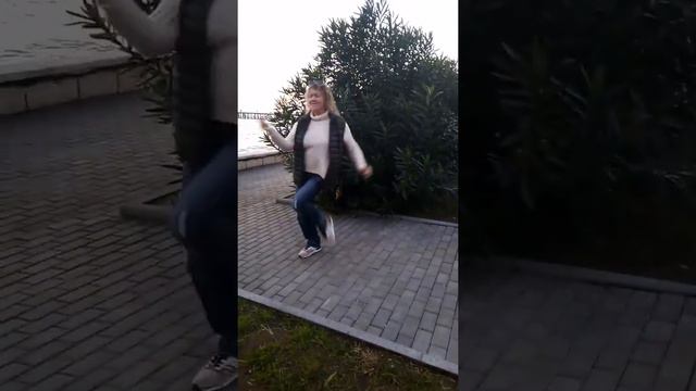 Релакс в Абхазии. Сухум. Набережная. 06.12.2020 смотреть онлайн