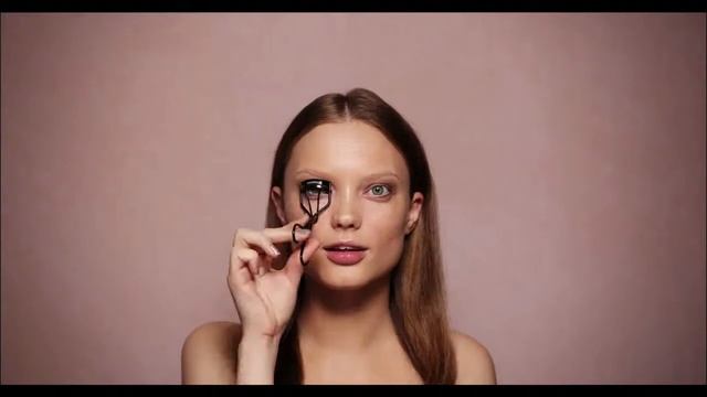 Как_сделать_прическу_быстрый_макияж смотреть онлайн