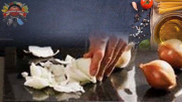 Муж показал, как почистить лук за секунду: силовой лайфхак! смотреть онлайн