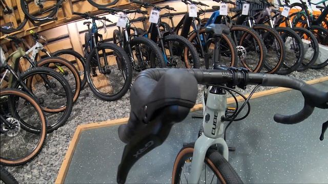 Cube Nuroad C:62 Pro 2023 - Carbon Gravel Bike | Grey'n'black WALK-AROUND