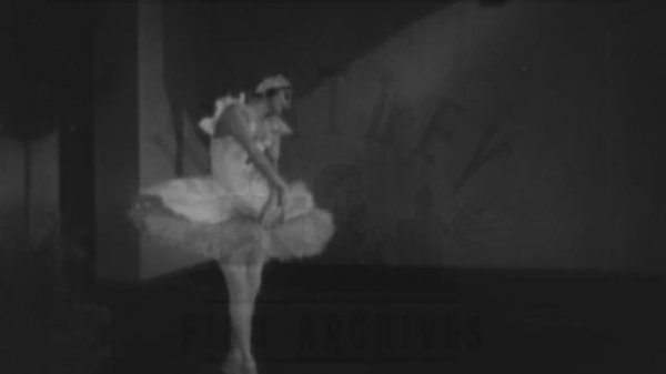 Anna Pavlova Dances 'The Swan', 1920's - Film 95992