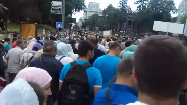 День Крещения Руси. Киев. Крестный ход с Владимирской горки в Печерские лавры смотреть онлайн