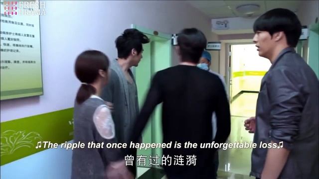 On a rainy evening, her son ran away from home and the president's fiancee was in a car accident. смотреть онлайн