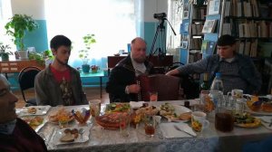 Поёт Владимир Скунцев и ансамбль «Казачий Круг»