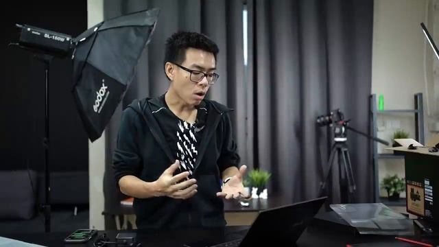 Unbox Notebook สเปก Intel Core i Gen 11 ก่อนใคร !!! ASUS ZenBook Flip S UX371 ล้ำสุด บางเฉียบ смотреть онлайн