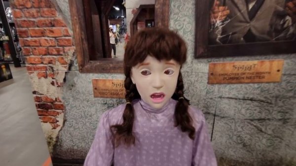 SPIRIT HALLOWEEN 2021 FLAGSHIP STORE in FORMER CIRCUIT CITY EGG HARBOR NEW JERSEY