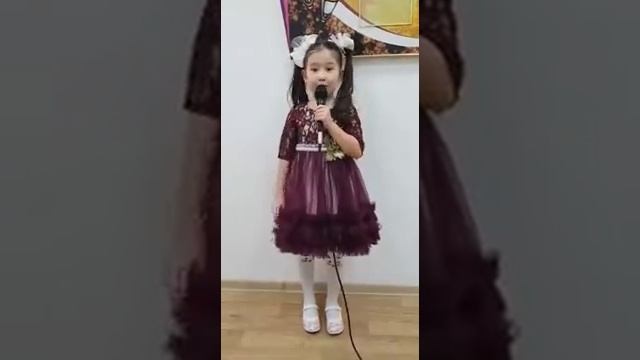 Хамитова Дария "Раз ладошка,два ладошка!" смотреть онлайн
