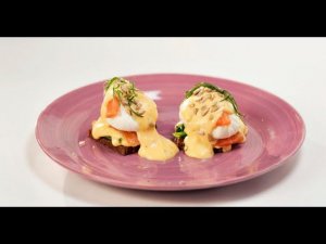 Яйцо Бенедикт с лососем и соусом олландез и яйцо-брюле с копчёным лососем | Маргарита и мастера