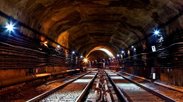 метро тоннель подземелье московского метрополитена / subway tunnel underground Moscow Metro смотреть онлайн