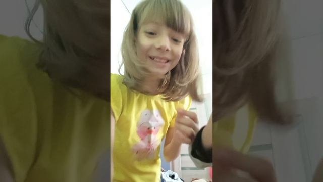 кто не выплюнет конфету