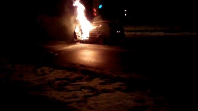 Машина загорается и горит смотреть онлайн