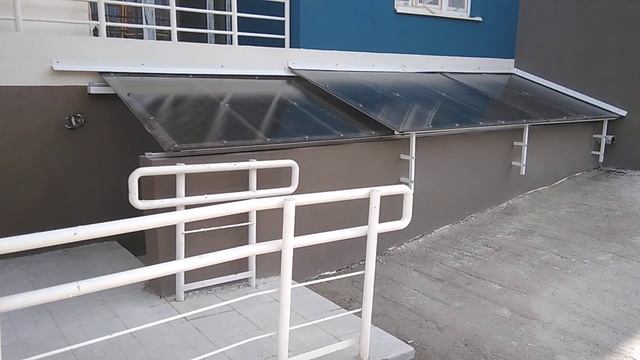 Анкор. Сдвижной козырек из поликарбоната над входом в подвал смотреть онлайн