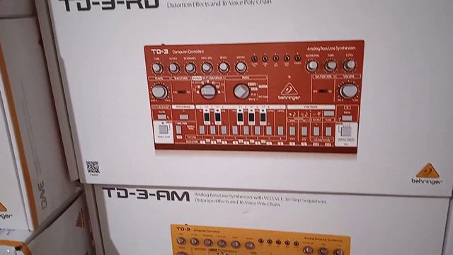 Миди контроллер Arturia KeyStep 37 НОВЫЙ смотреть онлайн