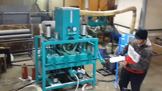 Формовочный автомат для изделий из пенопласта смотреть онлайн