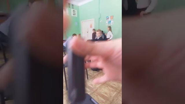 На уроке, ставим скрытые камеры смотреть онлайн