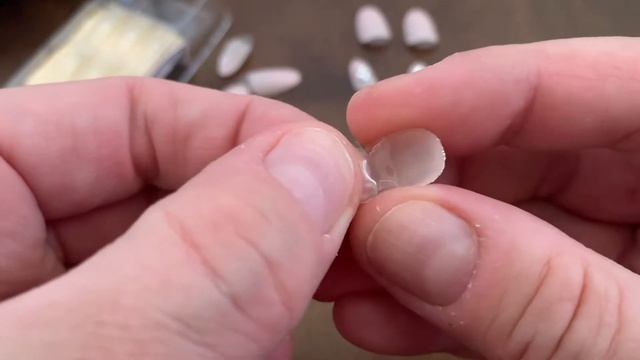 Как легко наклеить накладные ногти без клея ??нежность и шик смотреть онлайн