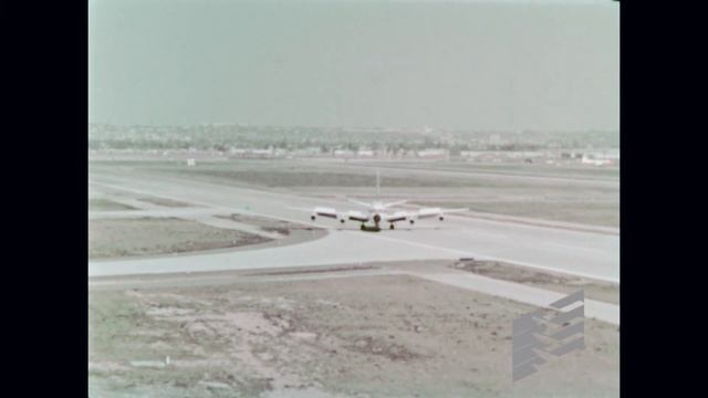 "#1 World Way" - the Story of Los Angeles International Airport смотреть онлайн