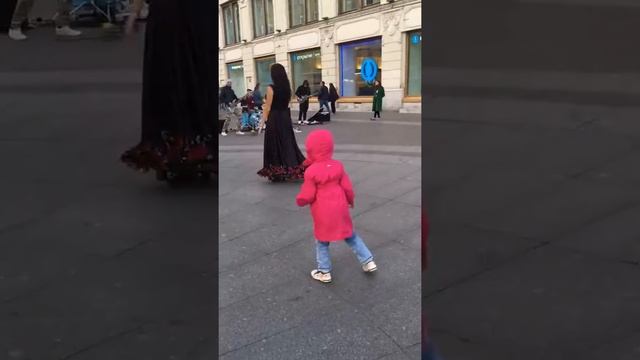 Танцы на Невском проспекте.. Школа танцев "Экспромт". Кусочек автопати. смотреть онлайн