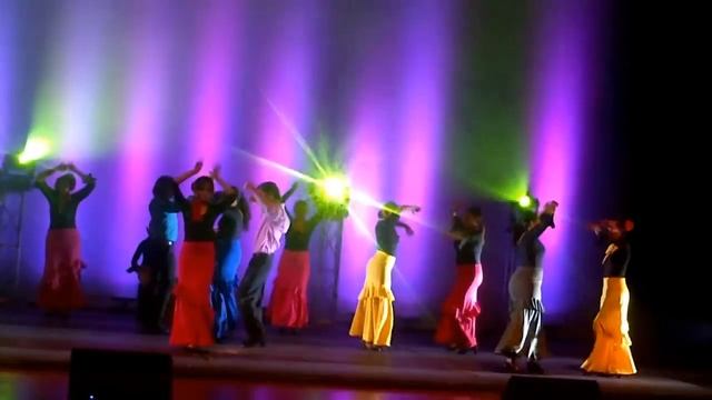Sevillana... Academia Adagio y Buleria смотреть онлайн