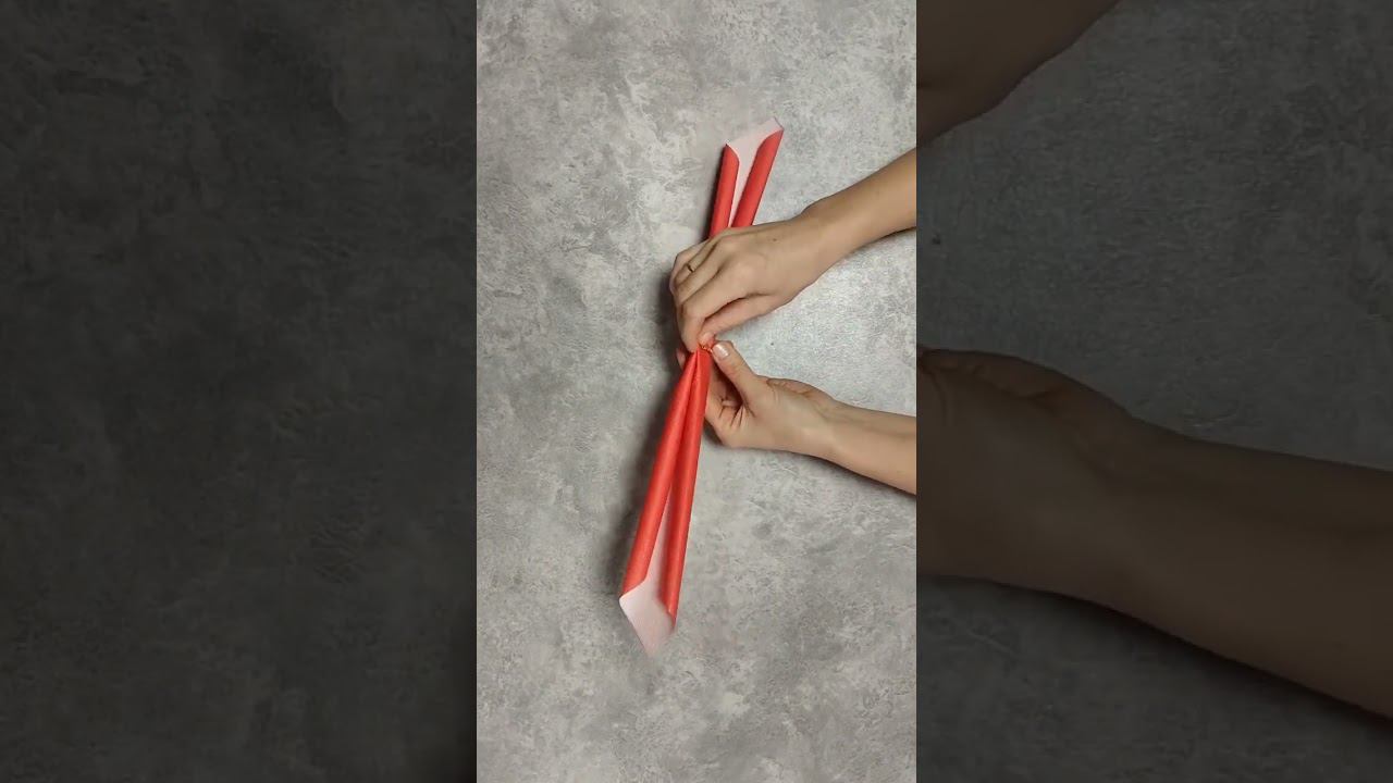 DIY How to fold napkins in the form of a bow #diy #napkins #tablesetting смотреть онлайн