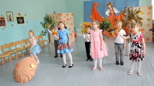 Танец "Кап Кап" Детский сад "Гармония" смотреть онлайн