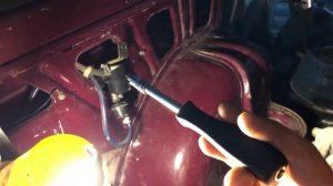 Запах бензина в салоне нива