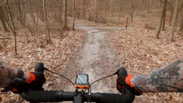 Gravel du printemps avec Virginie (Triban rc120 et Riverside 500) смотреть онлайн
