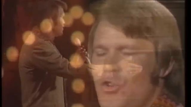 Glen Campbell Sings "I Will Never Pass This Way Again" смотреть онлайн